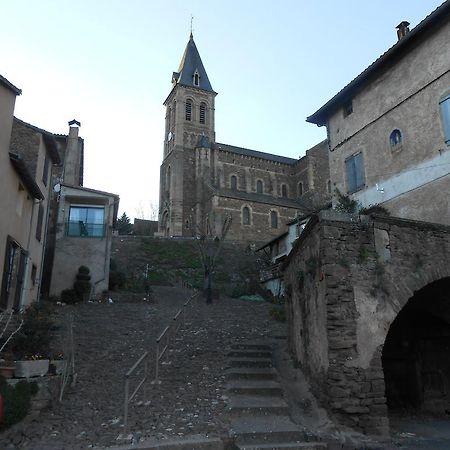 Gite Des Monts Saint-Izaire Eksteriør billede